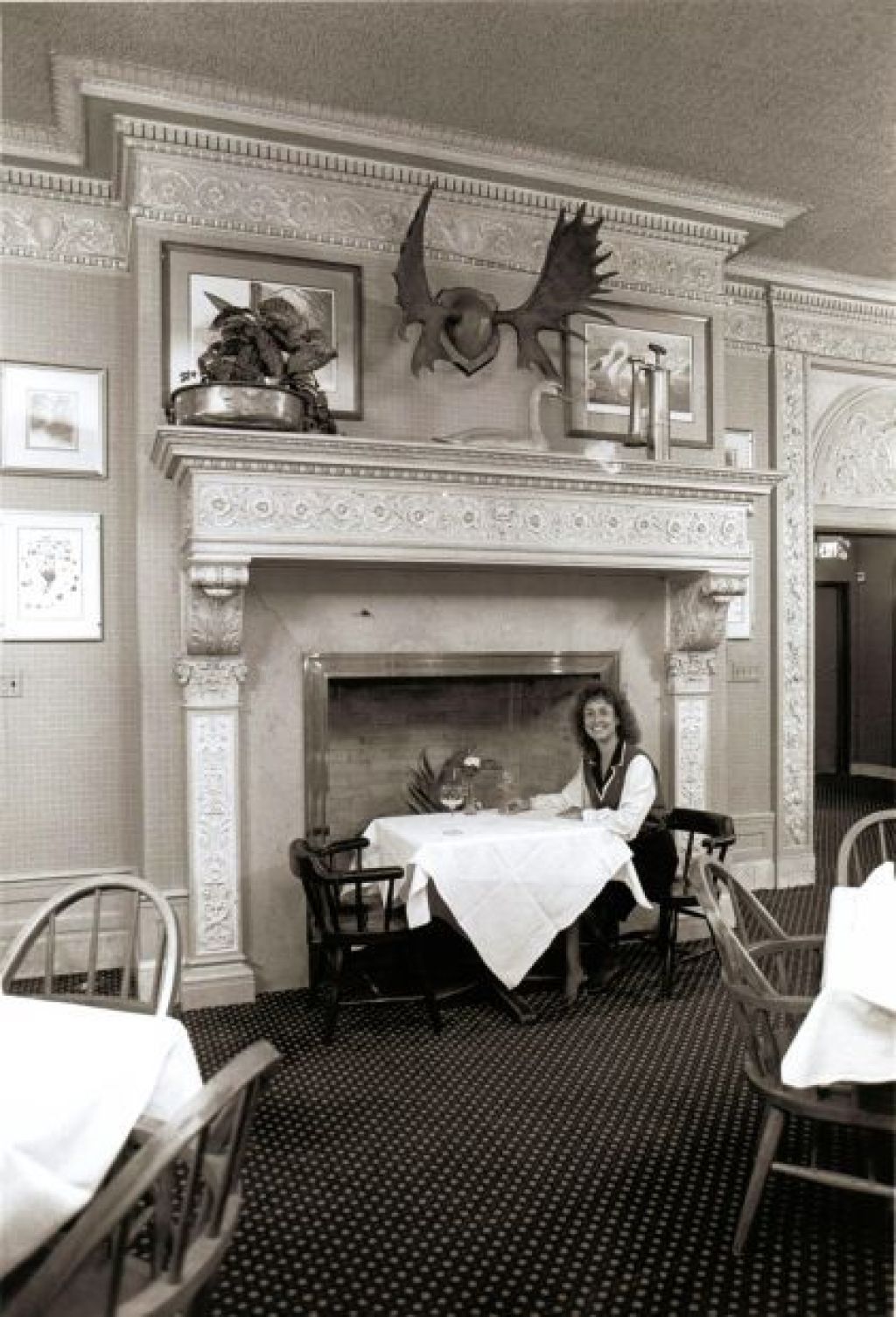Velie's, Moline